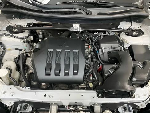 Used 2020 Mitsubishi Eclipse Cross LE FWD image 14