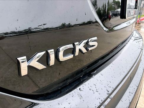 Certified 2024 Nissan Kicks SR FWD image 30