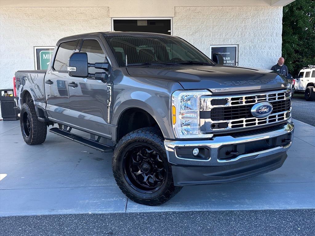 Used 2024 Ford F250 XLT AWD/4WD image 1