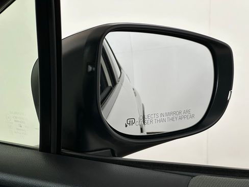 Used 2024 Subaru Crosstrek 2.0i Premium image 24