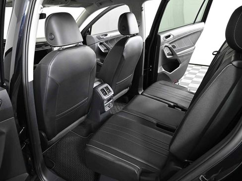 Certified 2023 Volkswagen Tiguan SE FWD image 14