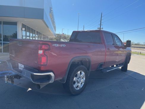 Used 2023 Chevrolet Silverado 2500 LT image 3