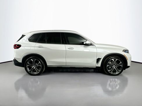 New 2026 BMW X5 xDrive50e w/ Climate Comfort Package image 4
