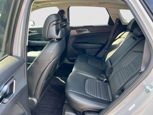 Certified 2024 Kia Sportage SX image 11