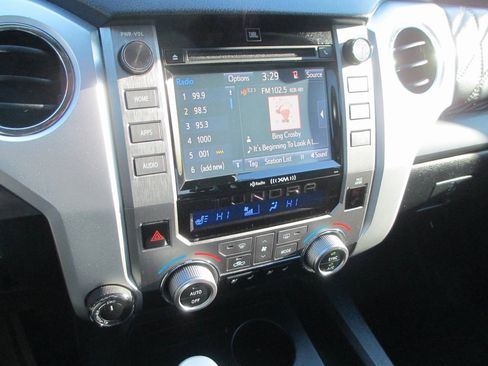 Used 2018 Toyota Tundra Platinum image 27