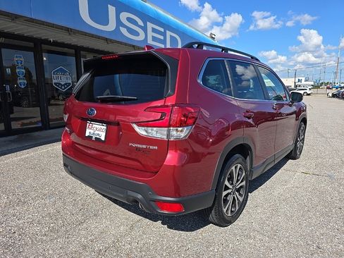 Used 2023 Subaru Forester Limited image 6