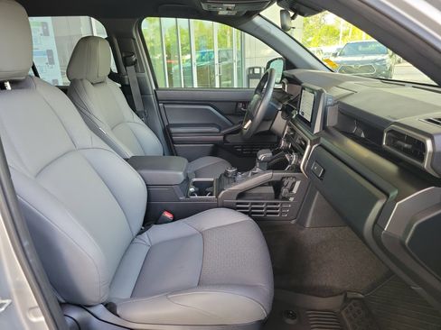 Used 2025 Toyota 4Runner SR5 image 32