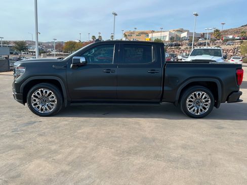 Used 2022 GMC Sierra 1500 Denali w/ Technology Package image 2