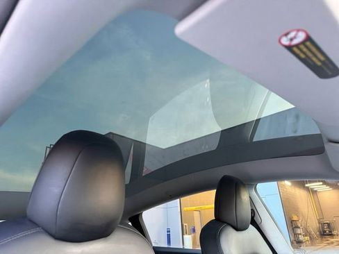 Used 2021 Tesla Model Y Long Range image 10