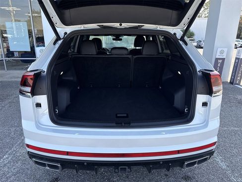 Certified 2024 Volkswagen Atlas Cross Sport SEL R-Line image 32