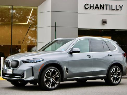 Used 2025 BMW X5 sDrive40i w/ Premium Package RWD image 1