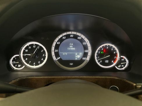 Used 2010 Mercedes-Benz E 350 Sedan image 34