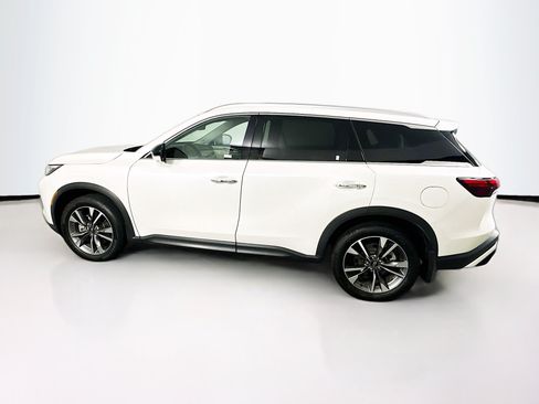 Used 2023 INFINITI QX60 Luxe w/ Vision Package FWD image 4