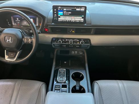 Used 2023 Honda Pilot Elite image 4