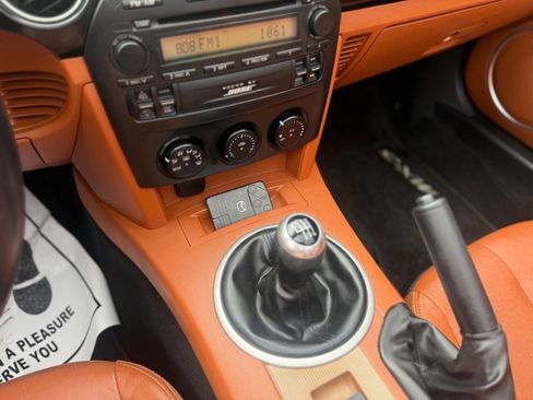Used 2006 MAZDA MX-5 Miata Grand Touring image 28