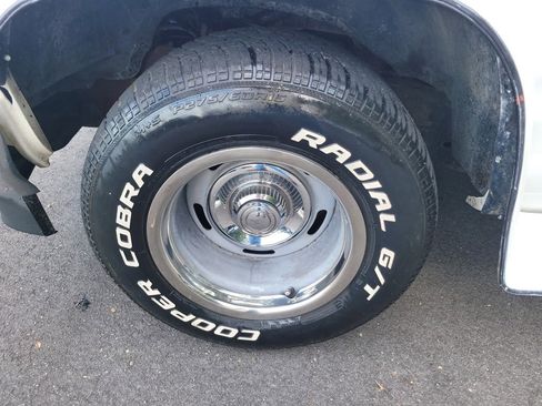 Used 1997 Chevrolet Silverado 1500 2WD Regular Cab image 8