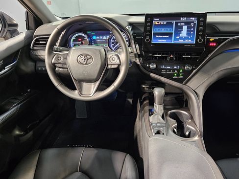 Used 2023 Toyota Camry XSE w/ Cold Weather Package FWD image 9