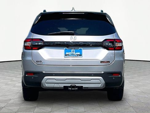 Certified 2025 Honda Pilot TrailSport image 6