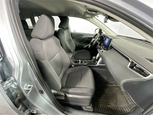 Used 2024 Toyota Corolla Cross LE image 26