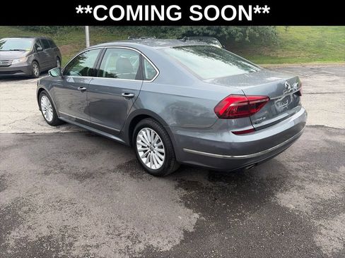 Used 2017 Volkswagen Passat 1.8T SE FWD image 7