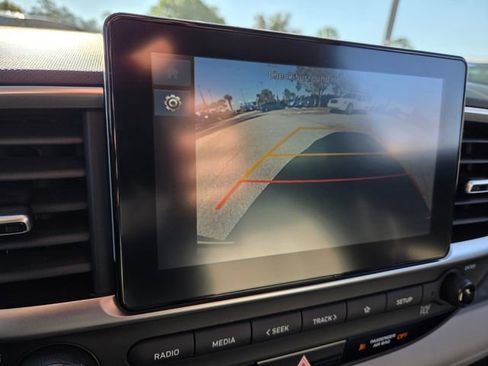 Used 2025 Hyundai Venue SEL image 27