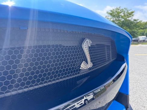 Used 2022 Ford Mustang Shelby GT500 w/ Technology Package RWD image 10