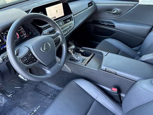 Certified 2025 Lexus ES 350 w/ Accessory Package (Z1) FWD image 11