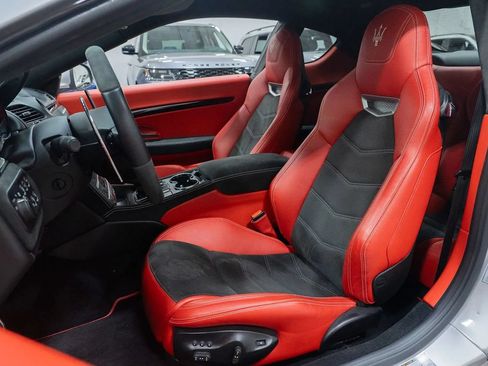 Used 2017 Maserati GranTurismo Sport RWD image 14