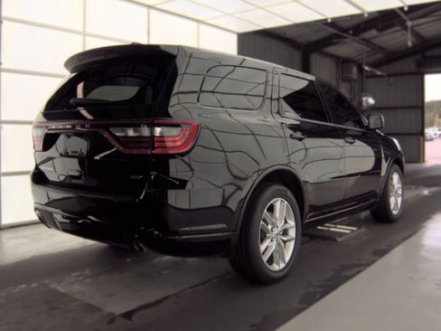 Used 2023 Dodge Durango GT RWD image 2