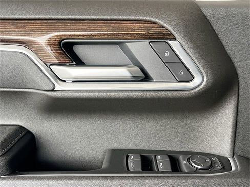 New 2026 GMC Sierra 1500 Elevation image 13