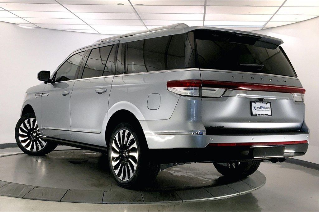 Used 2023 Lincoln Navigator L Black Label AWD/4WD image 10