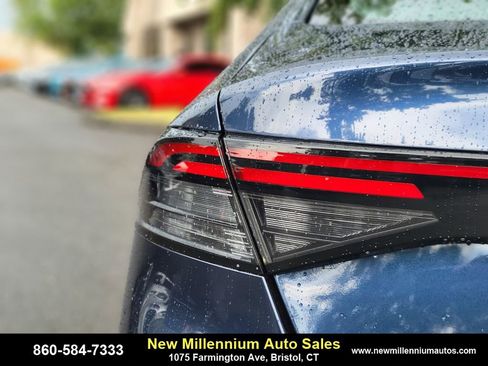 Used 2023 Honda Accord EX-L image 9