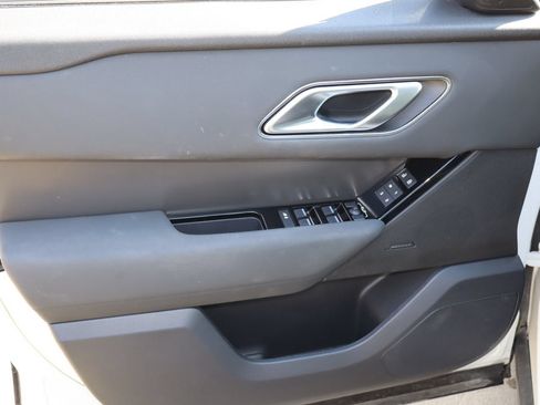 Used 2025 Land Rover Range Rover Velar Dynamic SE AWD/4WD image 20