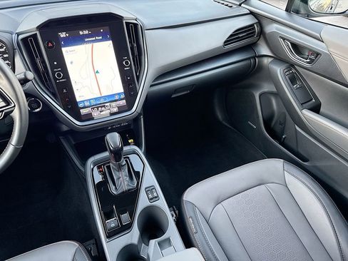 Used 2025 Subaru Crosstrek 2.5i Limited w/ Crosstrek Mirror Package image 33