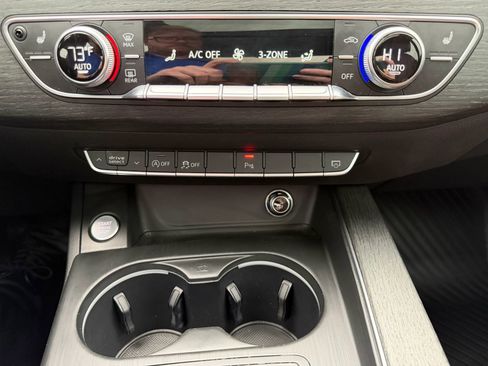 Used 2017 Audi A4 2.0T Premium Plus w/ Premium Plus Package image 31