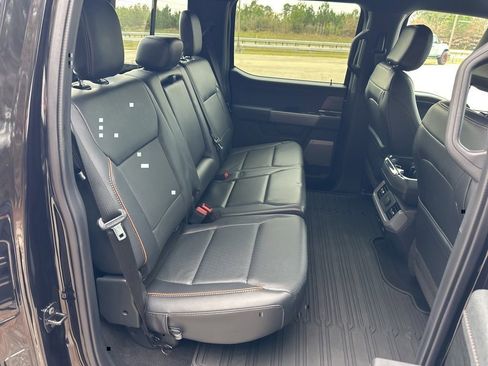 New 2024 Ford F150 Lariat w/ FX4 Off-Road Package image 38