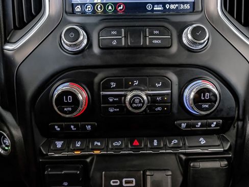 Used 2020 GMC Sierra 3500 AT4 w/ Technology Package AWD/4WD image 27