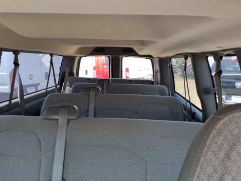 Used 2025 GMC Savana 3500 LT w/ LT Preferred Equipment Group RWD image 10
