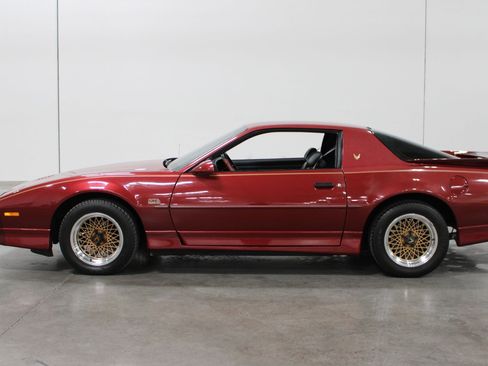 Used 1989 Pontiac Firebird Trans Am RWD image 11