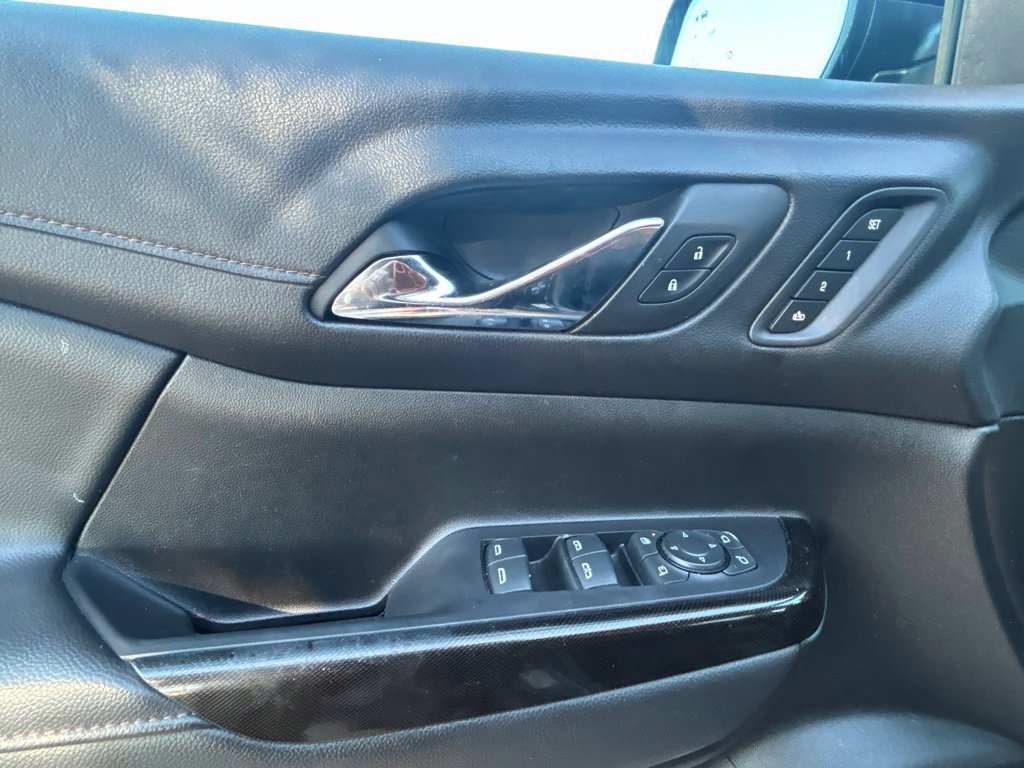 Used 2023 GMC Acadia AT4 w/ Technology Package AWD/4WD image 15