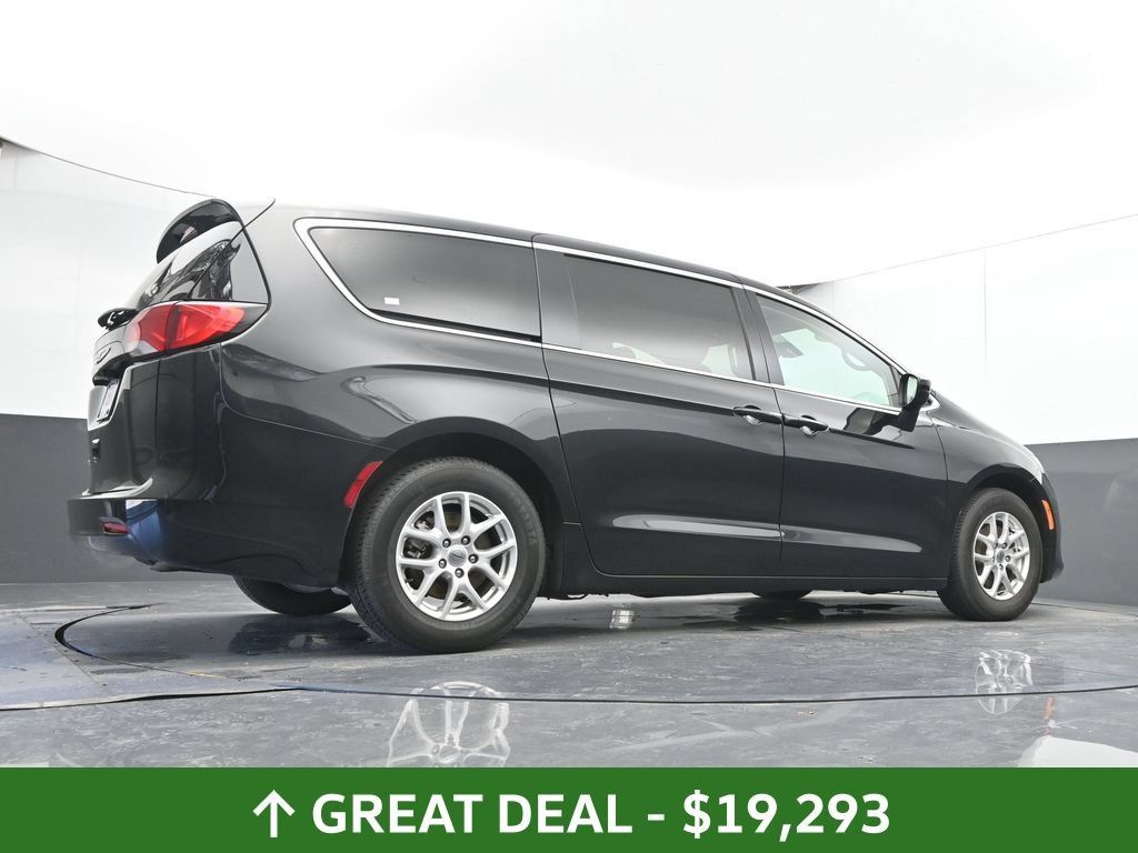 Used 2023 Chrysler Voyager LX FWD image 47