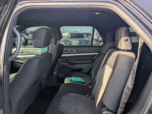 Used 2016 Ford Explorer XLT FWD image 10