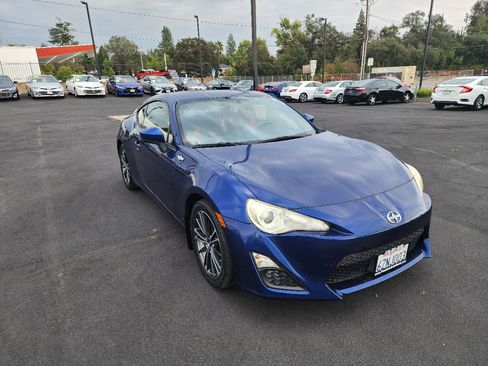 Used 2013 Scion FR-S image 7