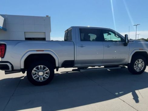 Used 2023 GMC Sierra 2500 Denali w/ Technology Package AWD/4WD image 9