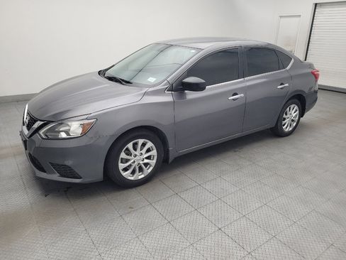 Used 2019 Nissan Sentra SV FWD image 2