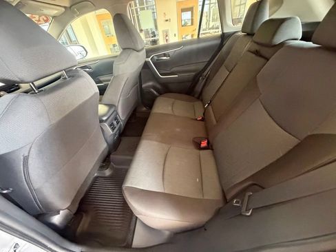 Used 2025 Toyota RAV4 XLE AWD/4WD image 44