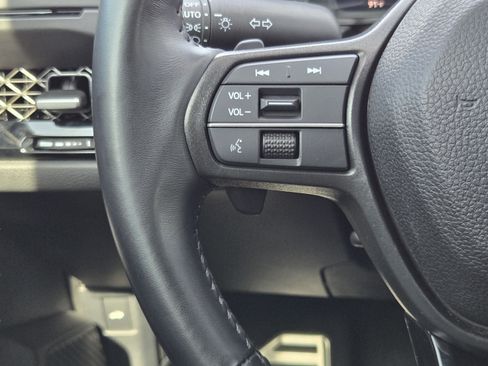 Used 2023 Honda Accord Sport image 29