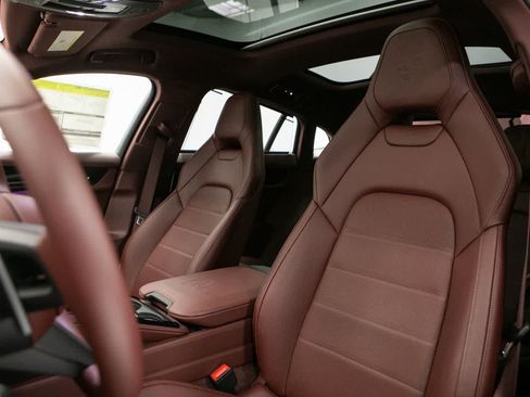 New 2026 Porsche Panamera 4 AWD/4WD image 5