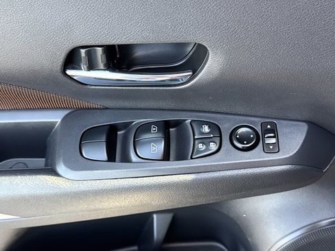 Certified 2022 Nissan Kicks SR FWD image 14