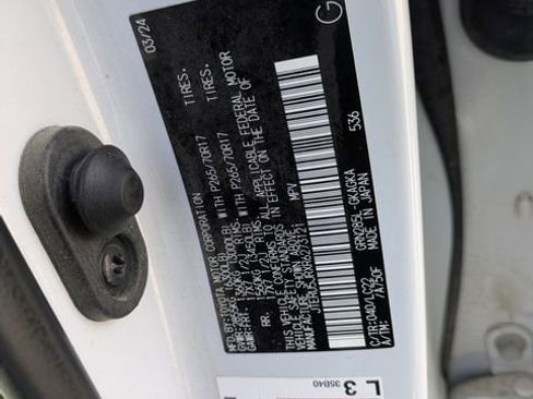 Used 2024 Toyota 4Runner TRD Off-Road Premium image 34